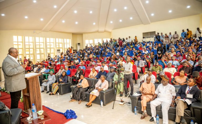 Alli pledges full financial, administrative autonomy for Oyo Councils if elected