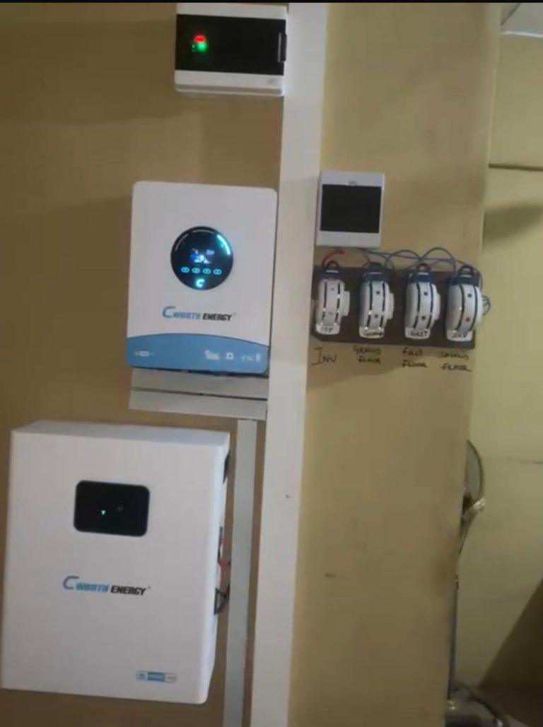 Akinola Lights Up Saki West LG Secretariat with 10kVA Solar Installation