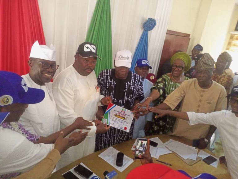 Oyo APC Unveils Senator Alli, 49 Other Candidates For 2027 Elections